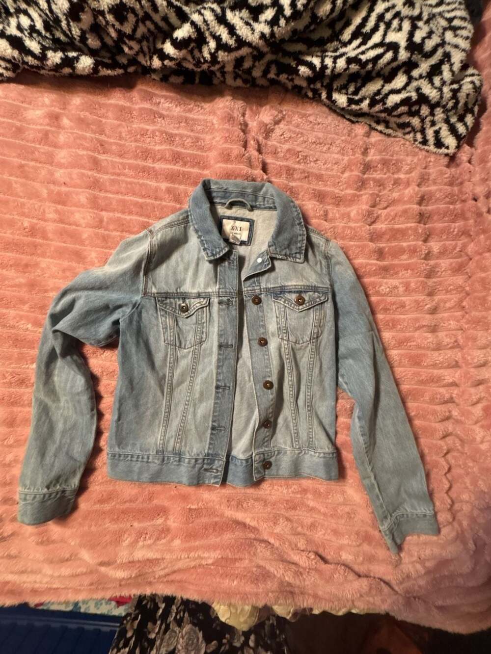 Forever 21 XXI Los Angeles Light Wash Denim Jacket Size S